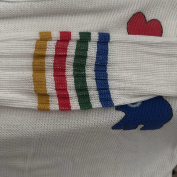 In good conditioning, worn 2x - no stains, rips. Lightly faded designs (pics) - Picture 7 of 9